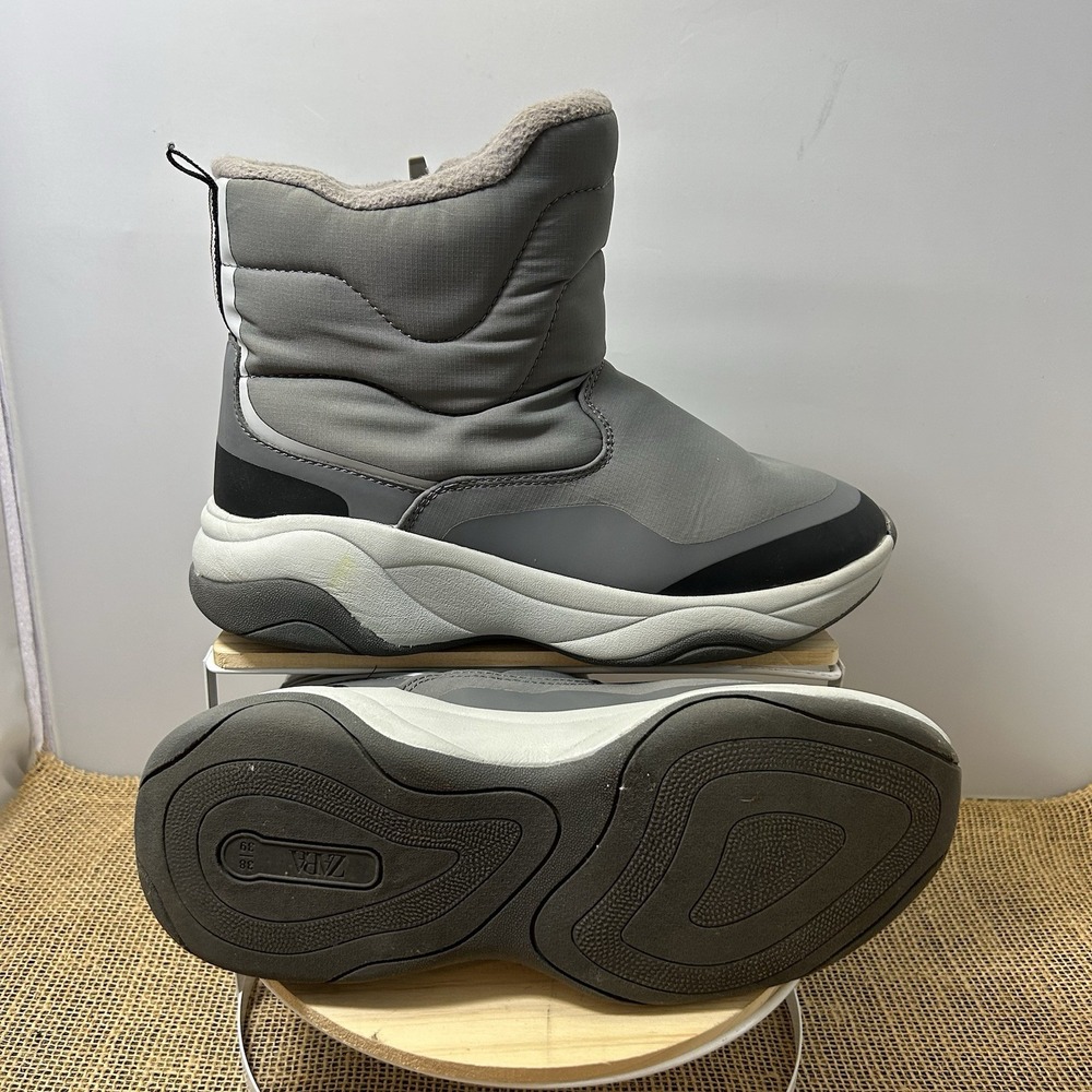 Zara Grey Quilted Puffer Ankle Boots Fleece Lined Side Zip US 8 EU 39 Snow
